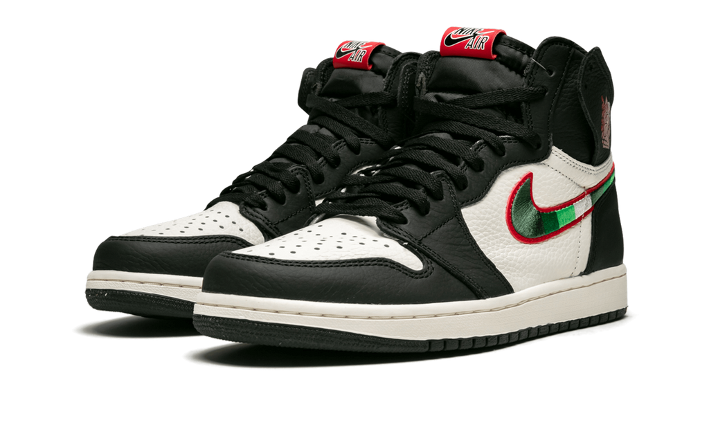 Air Jordan 1 Retro High OG Sports Illustrated / A Star Is Born 555088 015