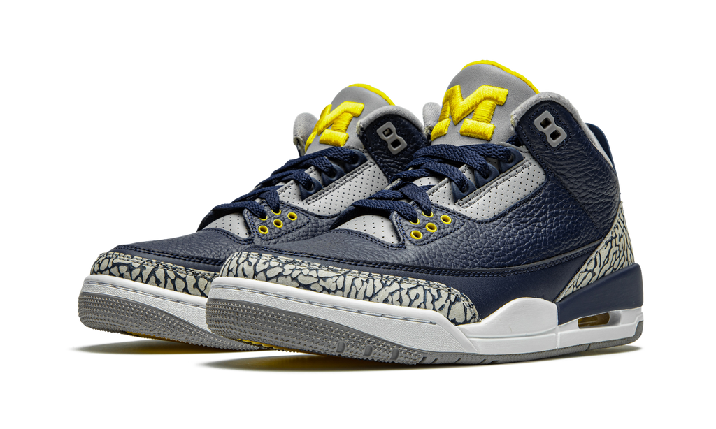Air Jordan 3 Retro PE Michigan AJ3 820064