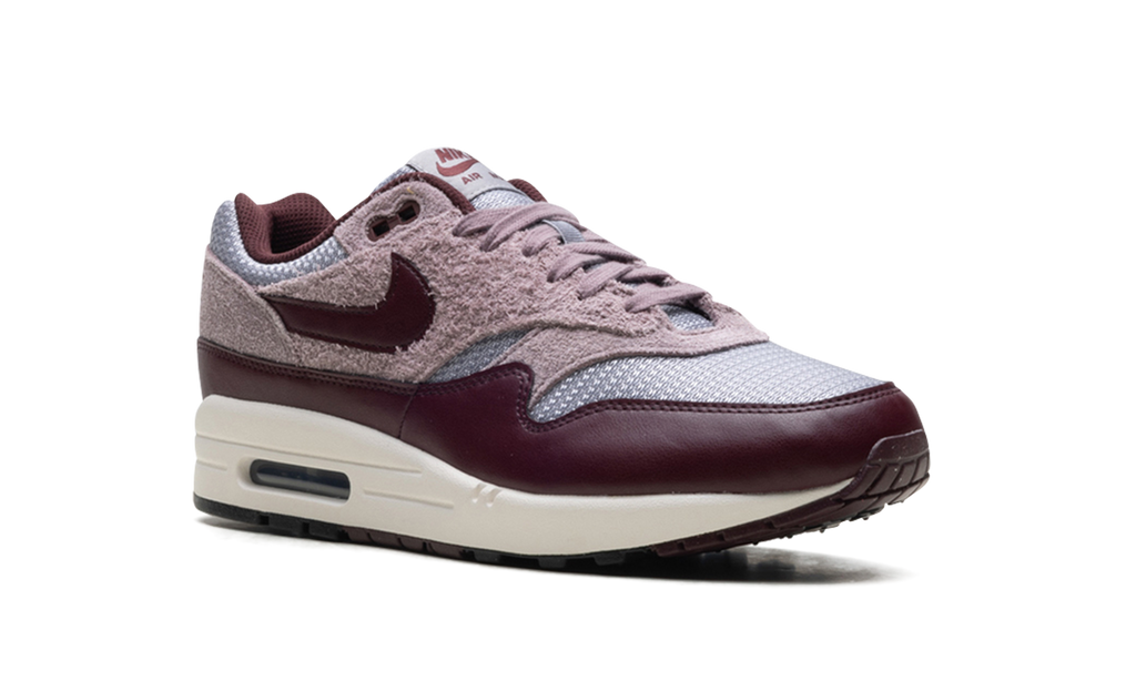 Nike Air Max 1 ESS PRM CEMENT GREY/BURGUNDY CRUSH FQ7327 001