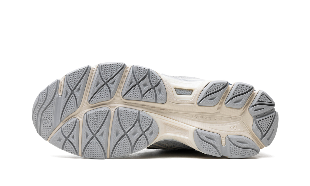 Asics GEL-NYC Ivory/Mid Grey 1203A372 600