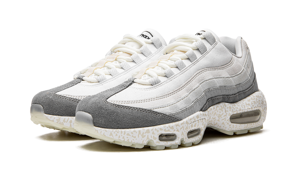 Nike Air Max 95 QS Light Bone-Glow in the Dark DV2593 100