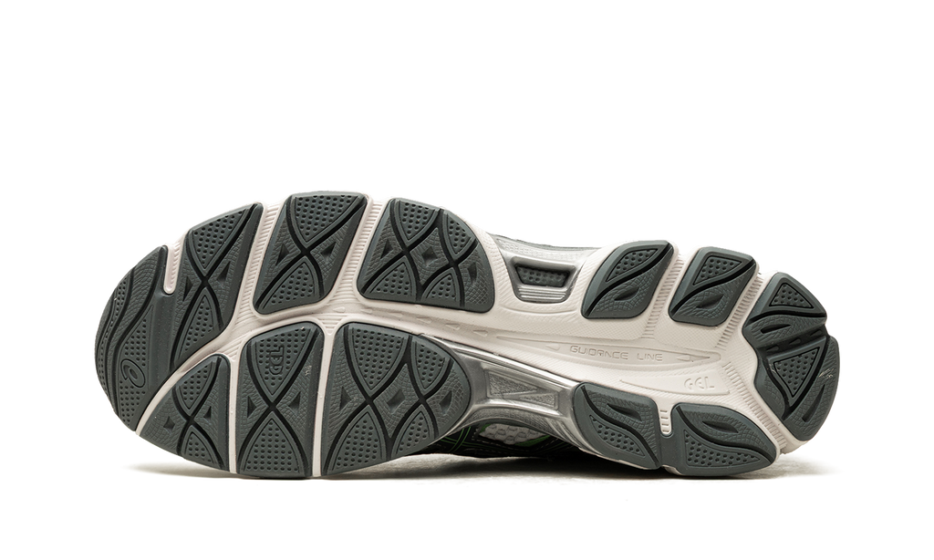 Asics GEL-Cumulus 16 White / Ironclad 1203A733 100