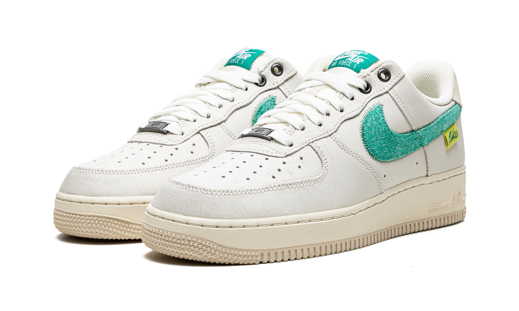Nike Air Force 1 '07 LV8 Test of Time - Sail / Green Noise DO5876 100
