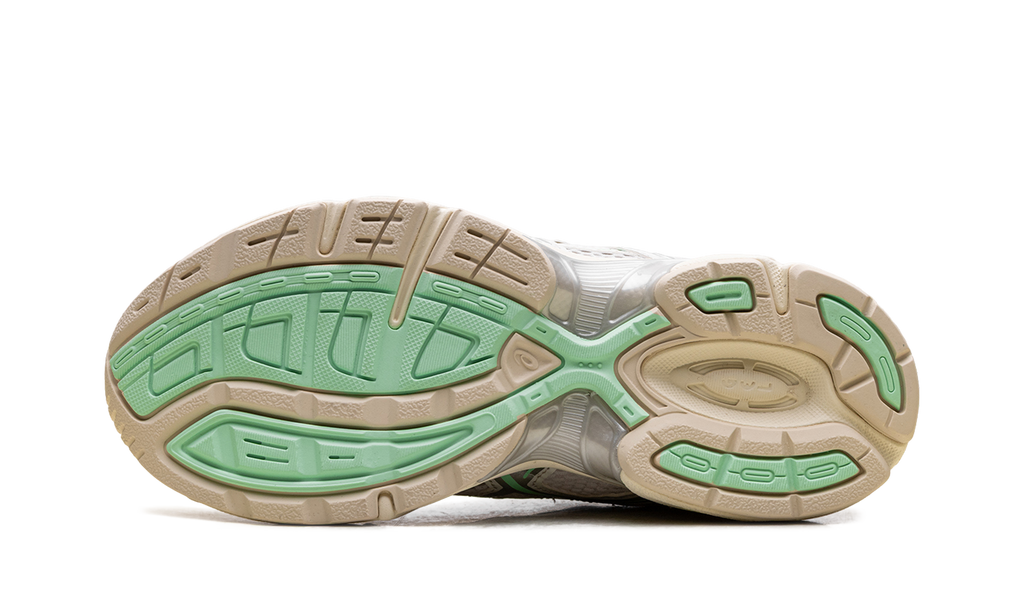 Asics GEL-1130 WMNS Pale Oak Menthol 1202A164 200