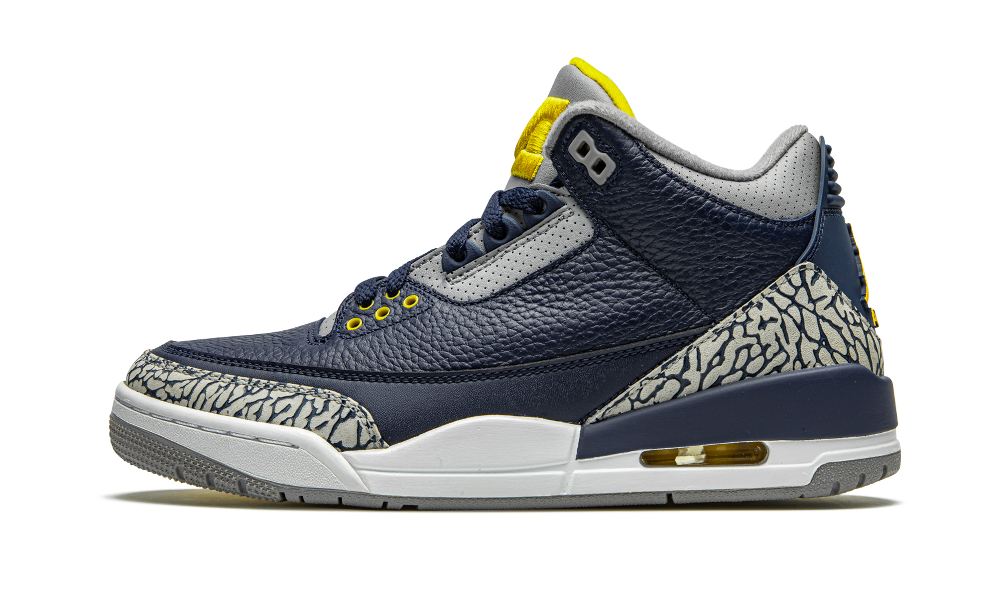 Air Jordan 3 Retro PE Michigan AJ3 820064