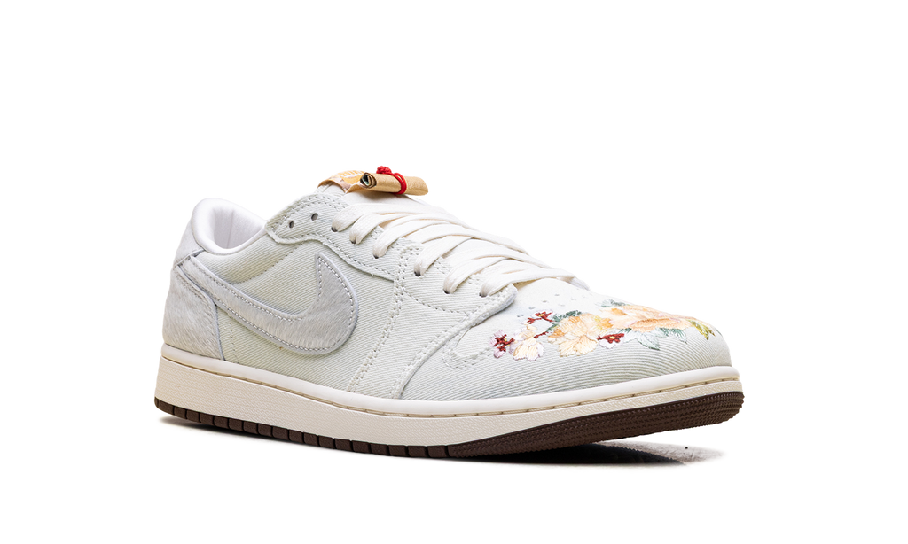 Air Jordan 1 Low Football Grey IQ1108 011