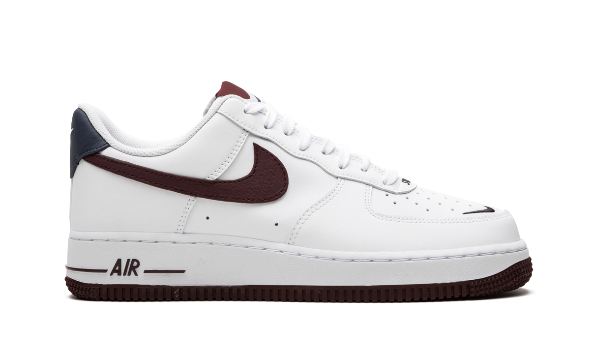 Nike Air Force 1 07 LV8 4 Swoosh Pack