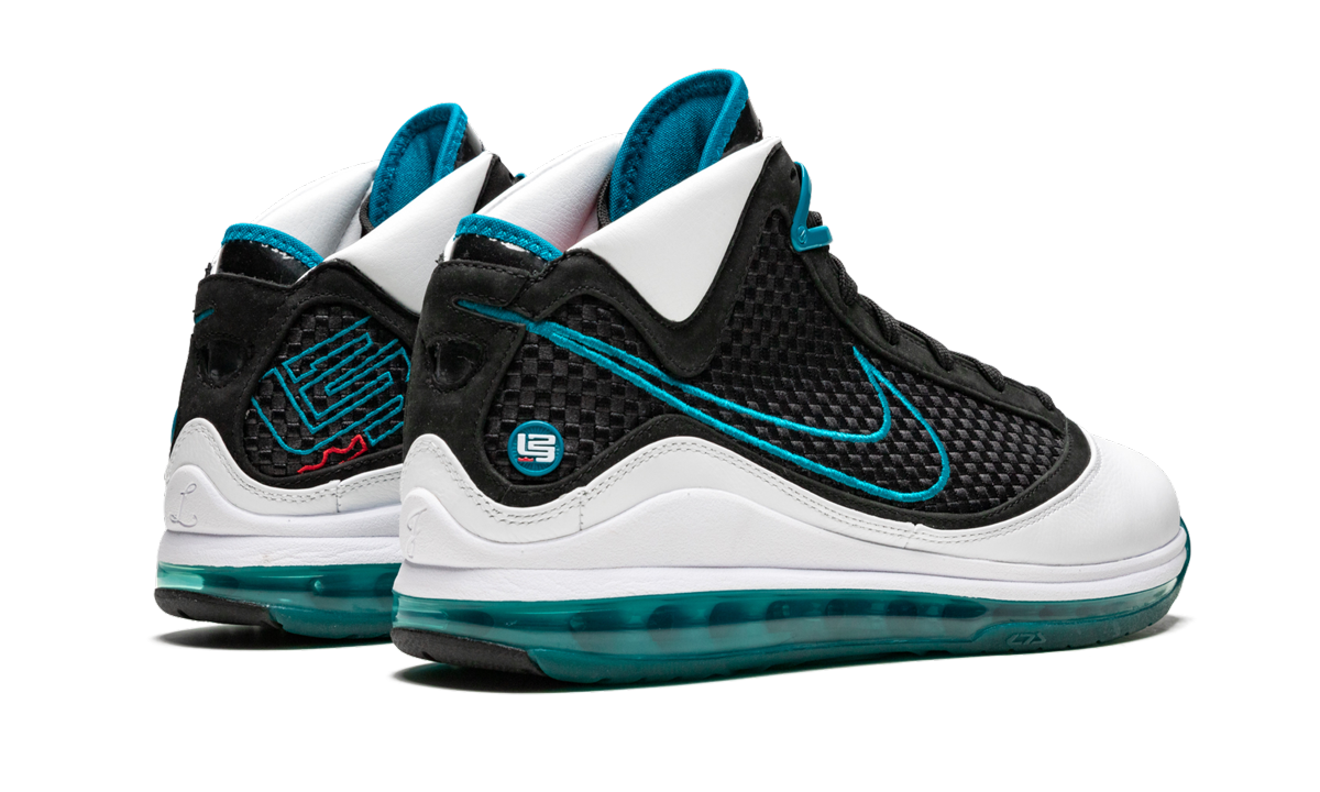 Nike Air Max Lebron 7 NFW Red Carpet 383578 101