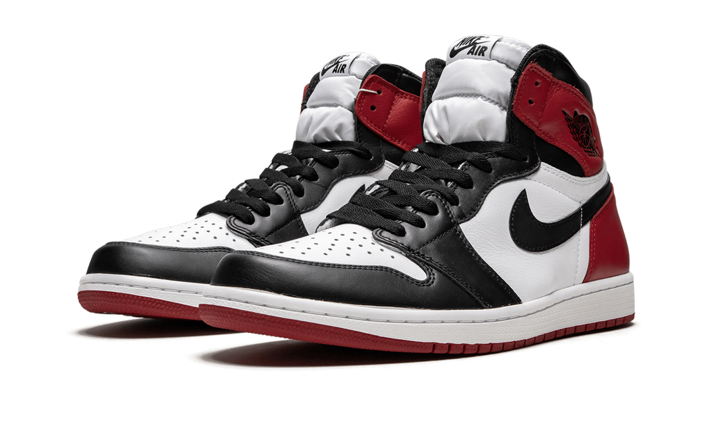 Air Jordan 1 Retro High OG Black Toe 2016 555088 125