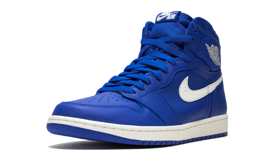 Air Jordan 1 Retro High OG Hyper Royal 555088 401