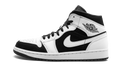 Air Jordan 1 Mid Tuxedo 554724 113