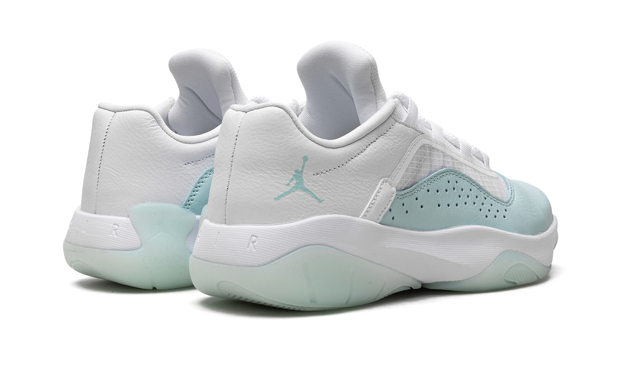 AIR JORDAN 11 CMFT WMNS Igloo DV2629 100