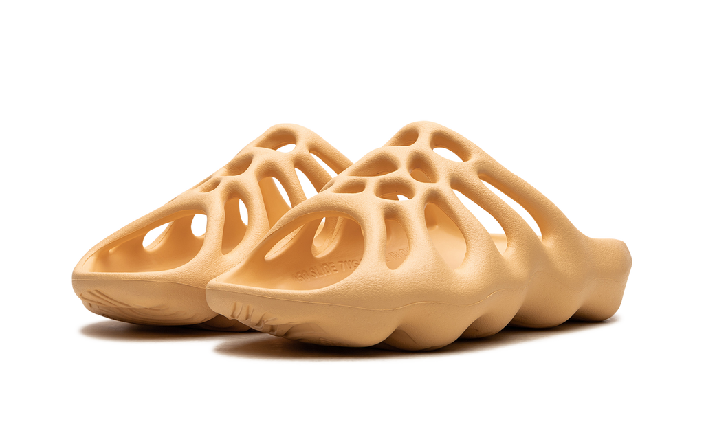 Yeezy 450 Slide Cream GZ9864