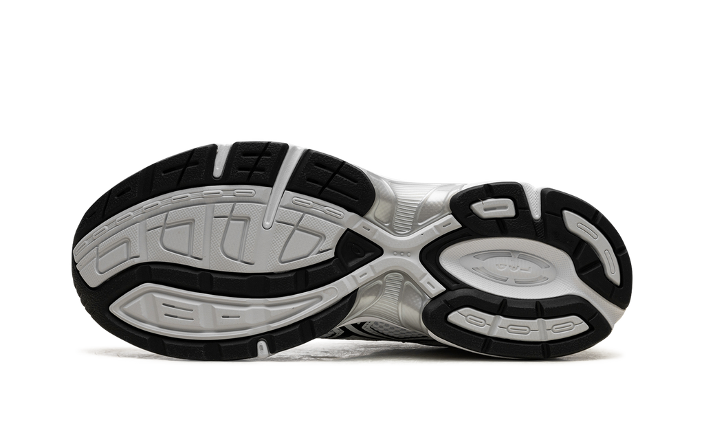 Asics Gel-1130 Black / White 1201B019 100