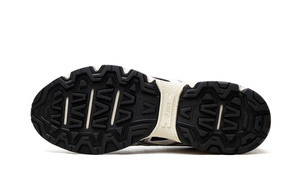Asics Gel Nunobiki Black / Pure Silver 1203A536 002