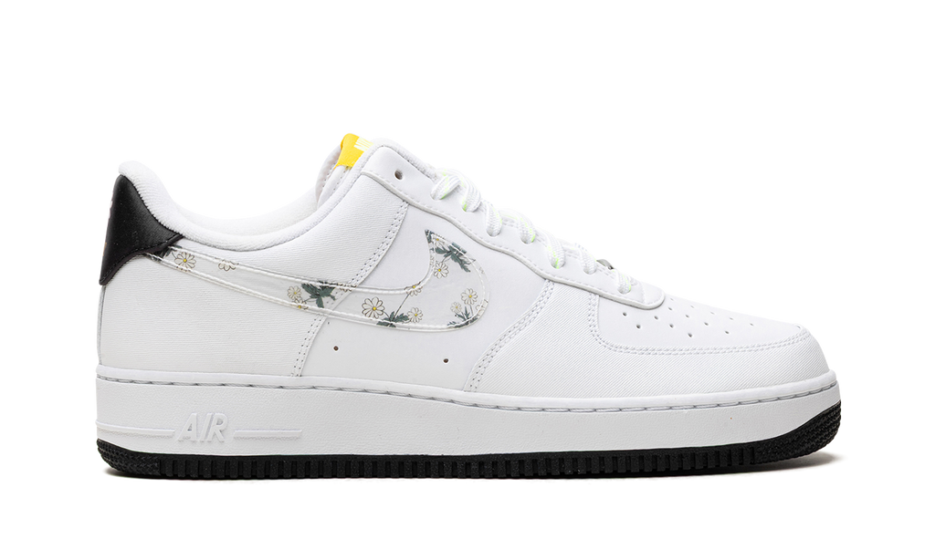 Nike Air Force 1 Daisy CW5571 100