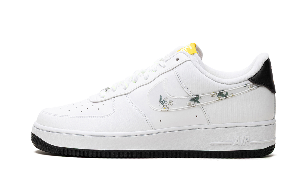 Nike Air Force 1 Daisy CW5571 100