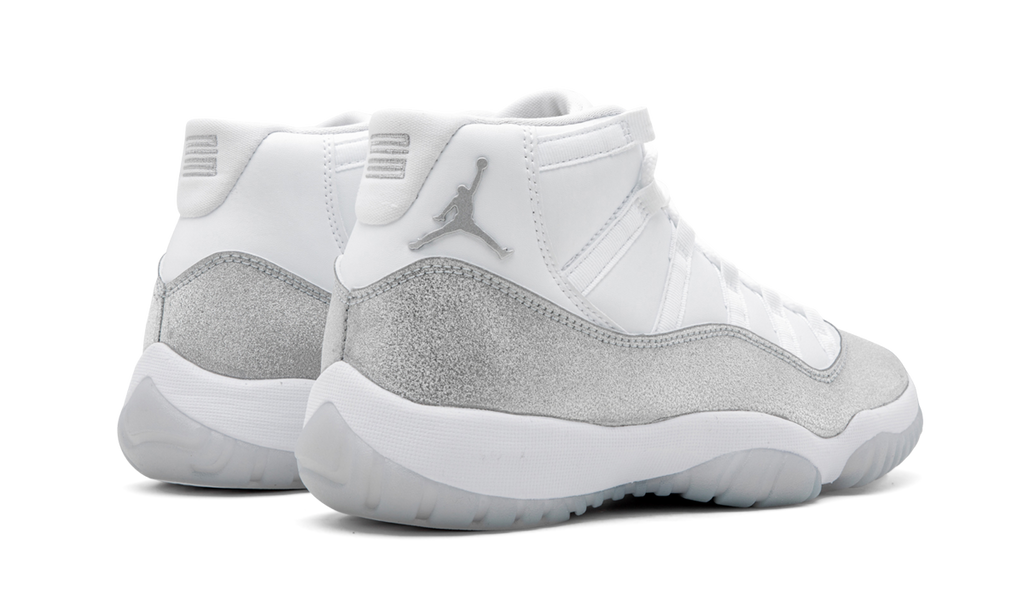 AIR JORDAN 11 RETRO WMNS METALLIC SILVER AR0715 100