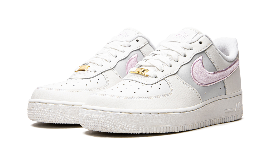 Nike AIR FORCE 1 07 WMNS REGAL PINK DQ0826 100