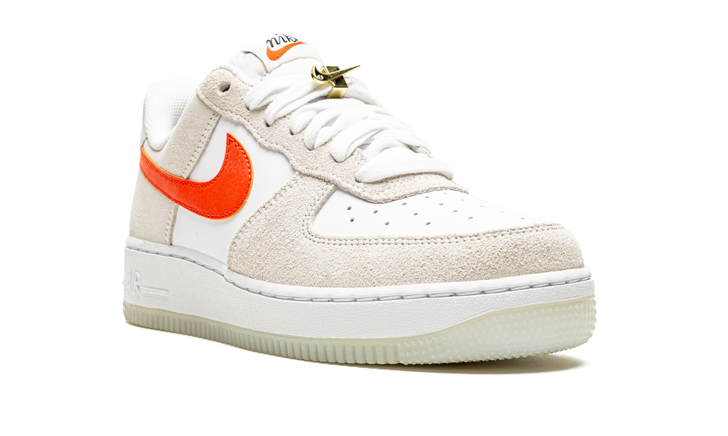 Nike AIR FORCE 1 '07 SE MNS WMNS First Use DA8302 101