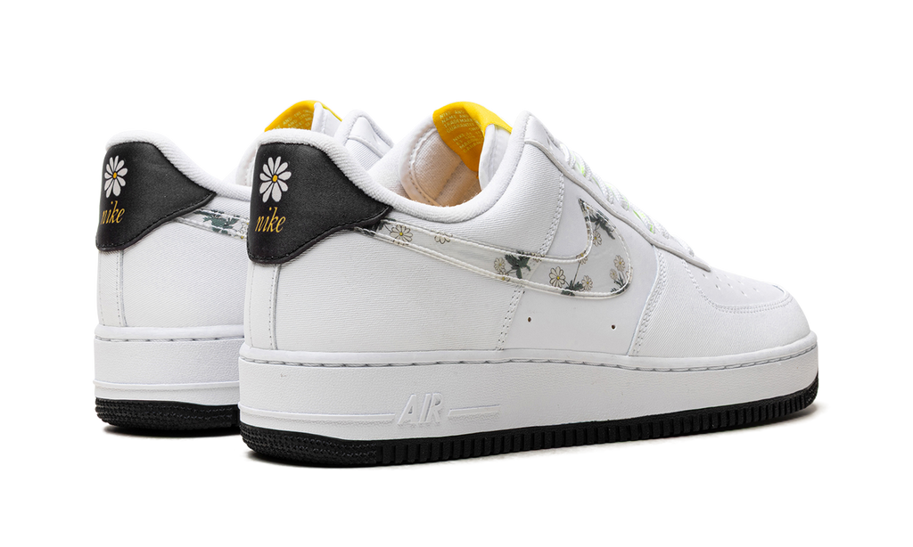 Nike Air Force 1 Daisy CW5571 100