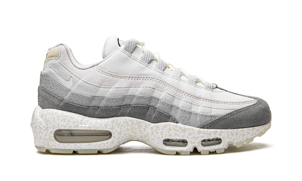Nike Air Max 95 QS Light Bone-Glow in the Dark DV2593 100