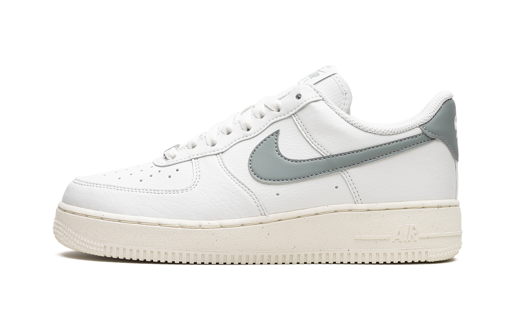 Nike AIR FORCE 1 '07 NEXT NATURE MNS WMNS Mica Green DN1430 107
