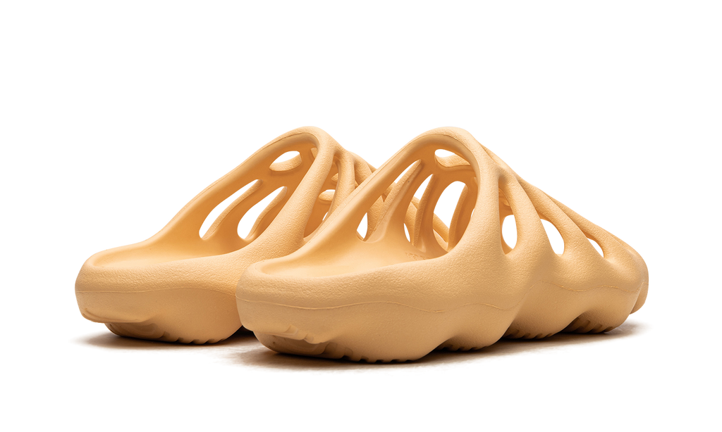 Yeezy 450 Slide Cream GZ9864