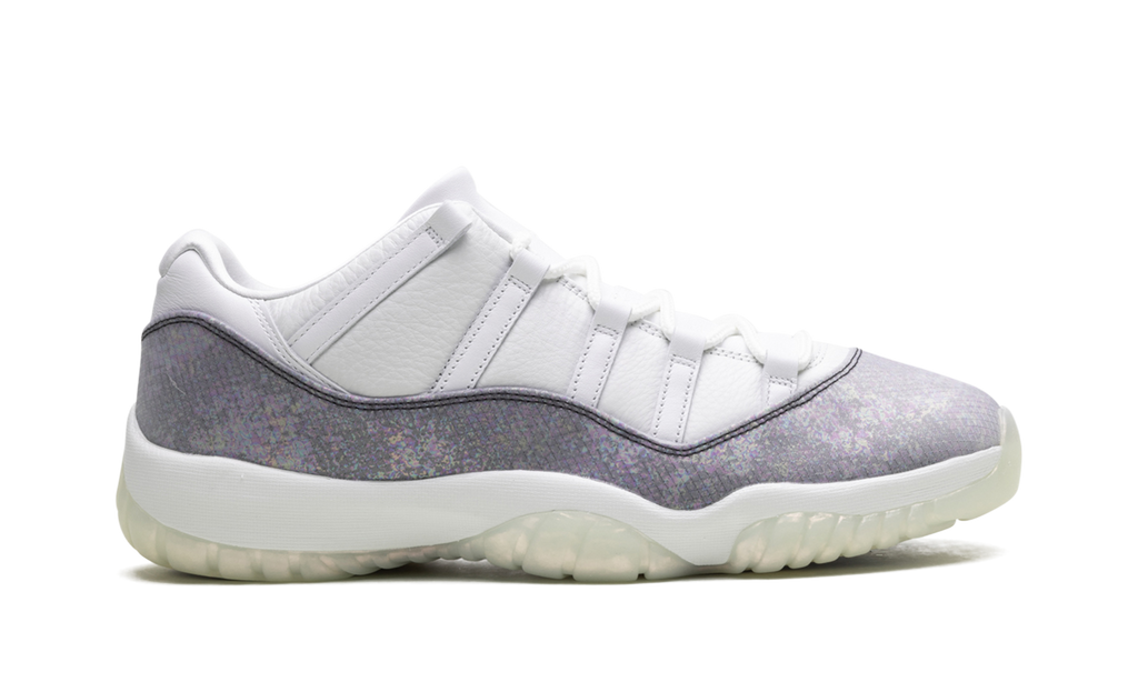 Air Jordan 11 Low Year of the Snake HQ7000 001