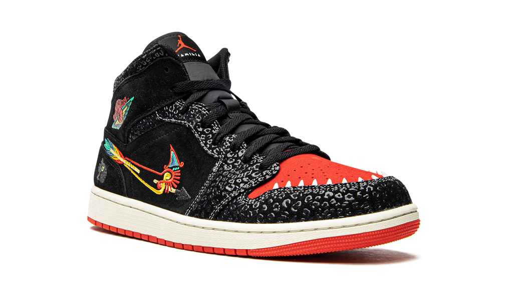 Air Jordan 1 Mid SE Siempre Familia DN4904 001