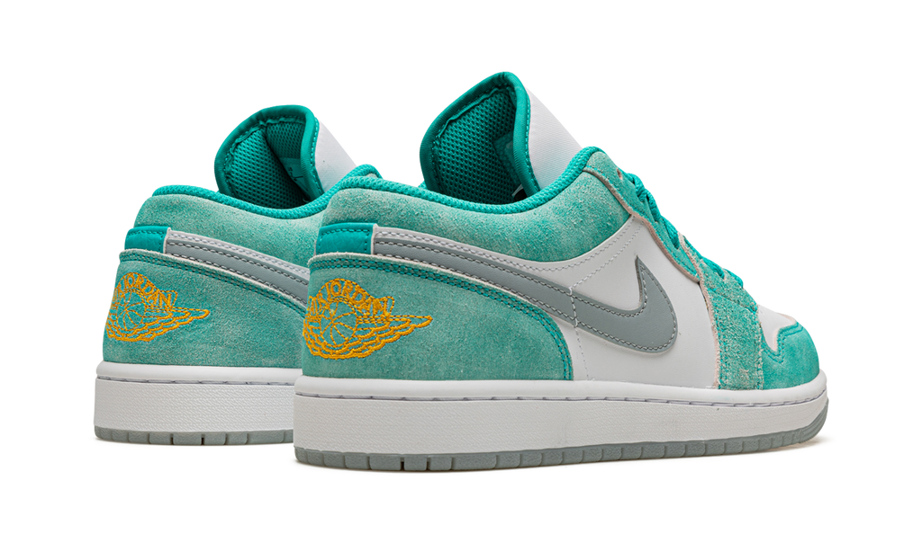 Air Jordan 1 Low SE New Emerald DN3705 301
