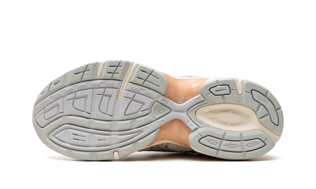 Asics GEL-1130 WMNS Cream / Light Sage 1202A164 250