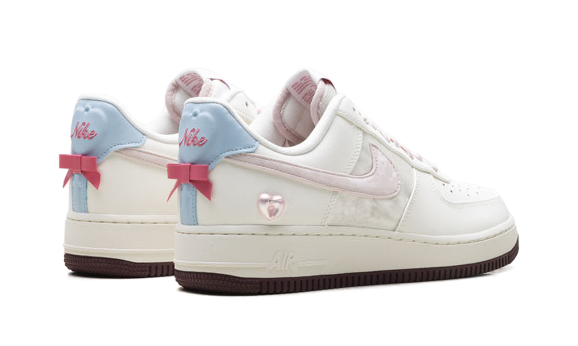 Nike Nike Air Force 1 WMNS Valentine's Day (2026) IQ4937 161