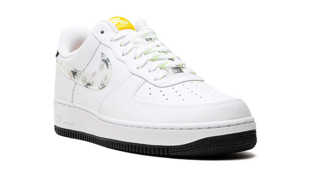 Nike Air Force 1 Daisy CW5571 100