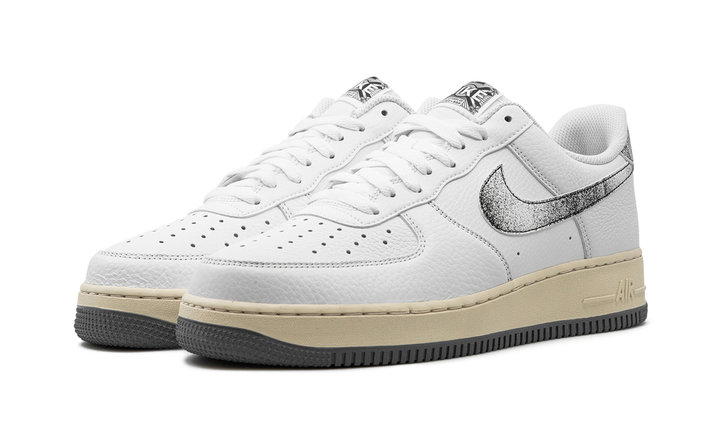 Nike Air Force 1 Low Classics DV7183 100