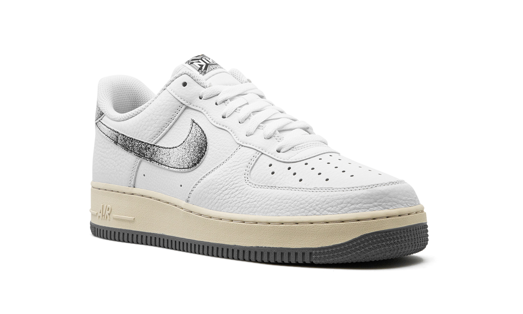 Nike Air Force 1 Low Classics DV7183 100