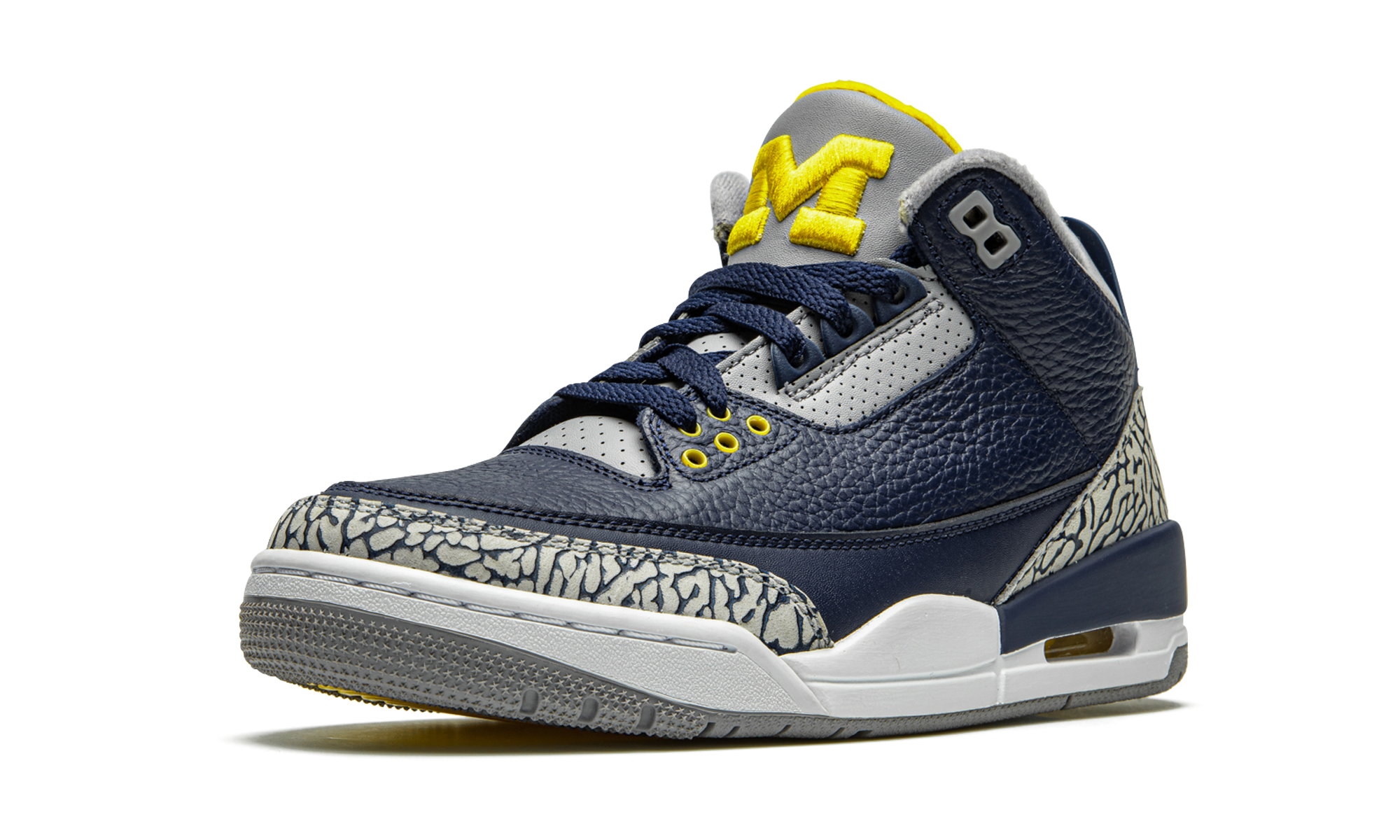 Air Jordan 3 Retro PE Michigan AJ3 820064