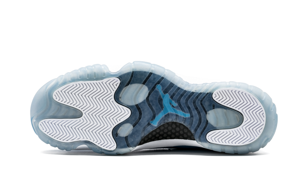 Air Jordan 11 Retro Pantone 689479 405