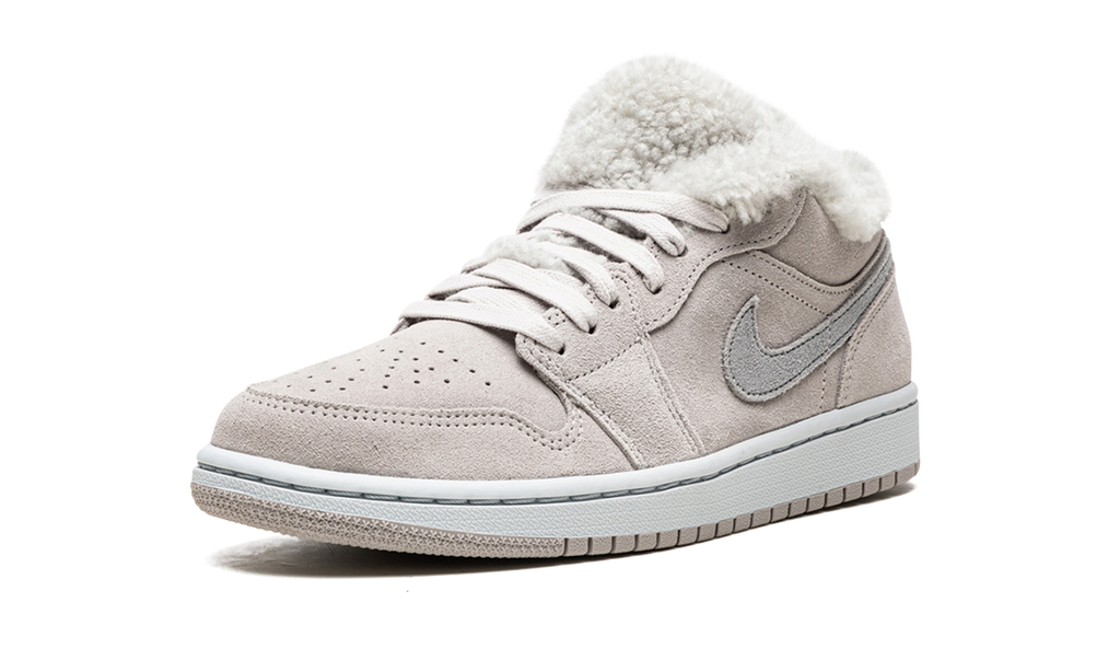 AIR JORDAN 1 Low SE WMNS Sherpa Fleece DO0750 002