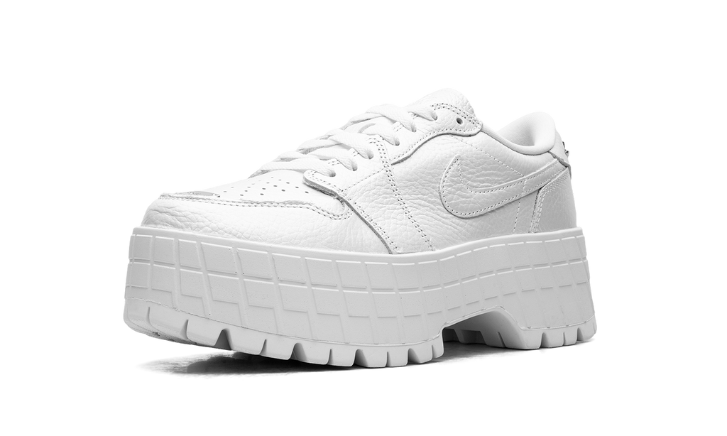 Jordan 1 Brooklyn Low WMNS White Metallic Silver HF3184 100