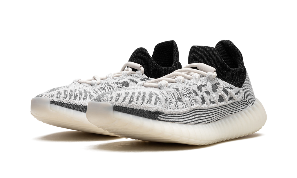 Yeezy Boost 350 V2 Panda IG9608