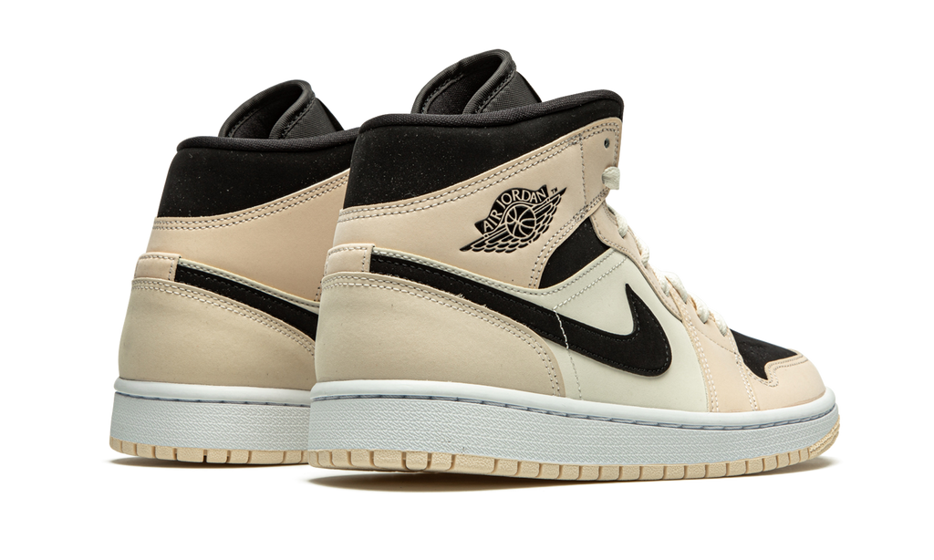 AIR JORDAN 1 MID WMNS Guava Ice BQ6472 800