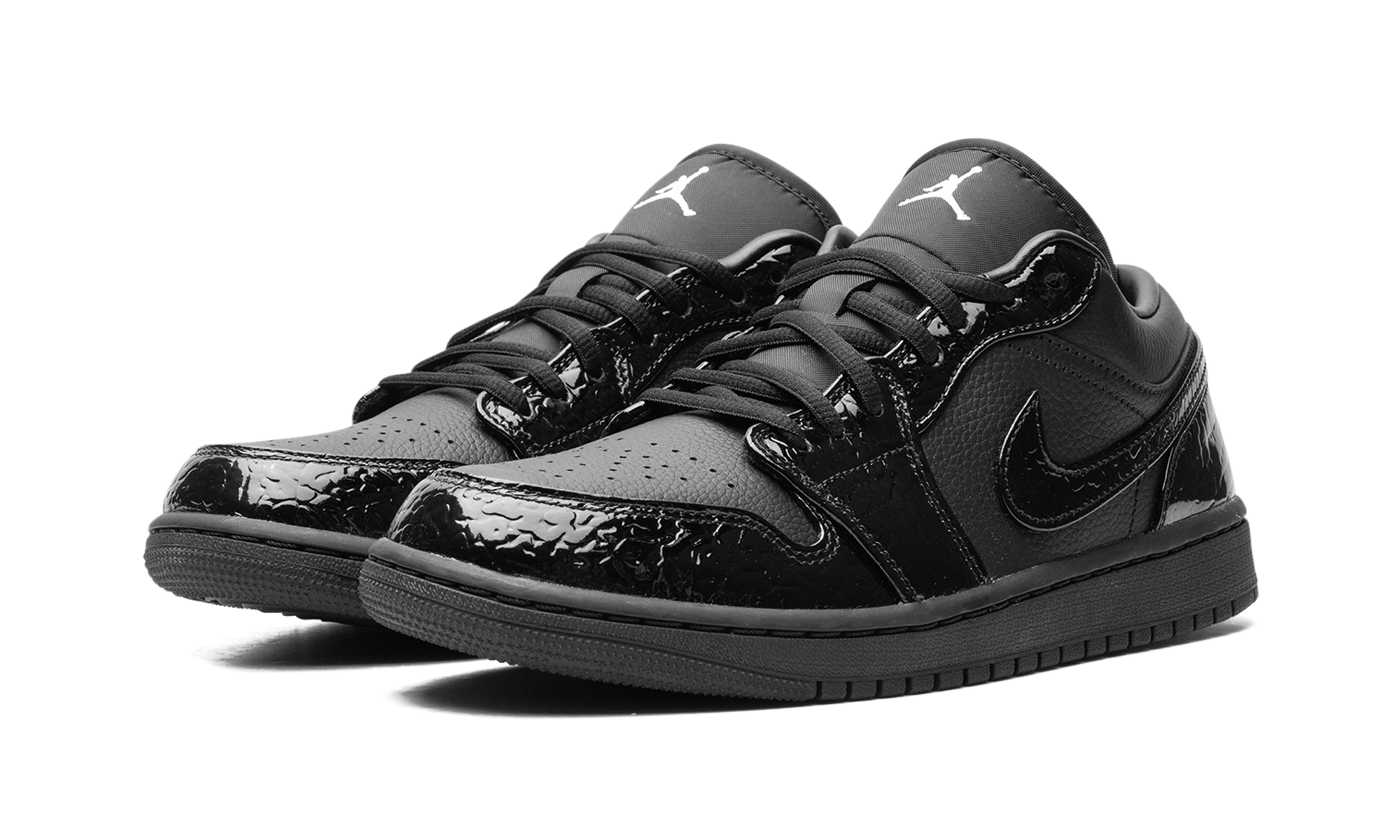 Air Jordan 1 WMNS Black Croc HJ7743 010
