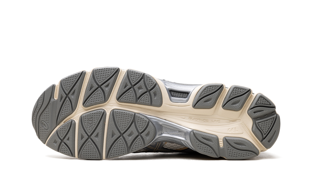 Asics GEL-Cumulus 16 Cream / Clay Grey 1203A733 101