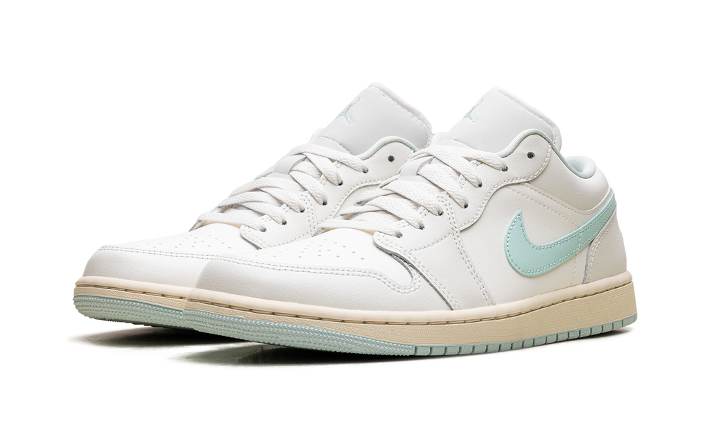 Jordan 1 Low WMNS Sail Igloo DC0774 134