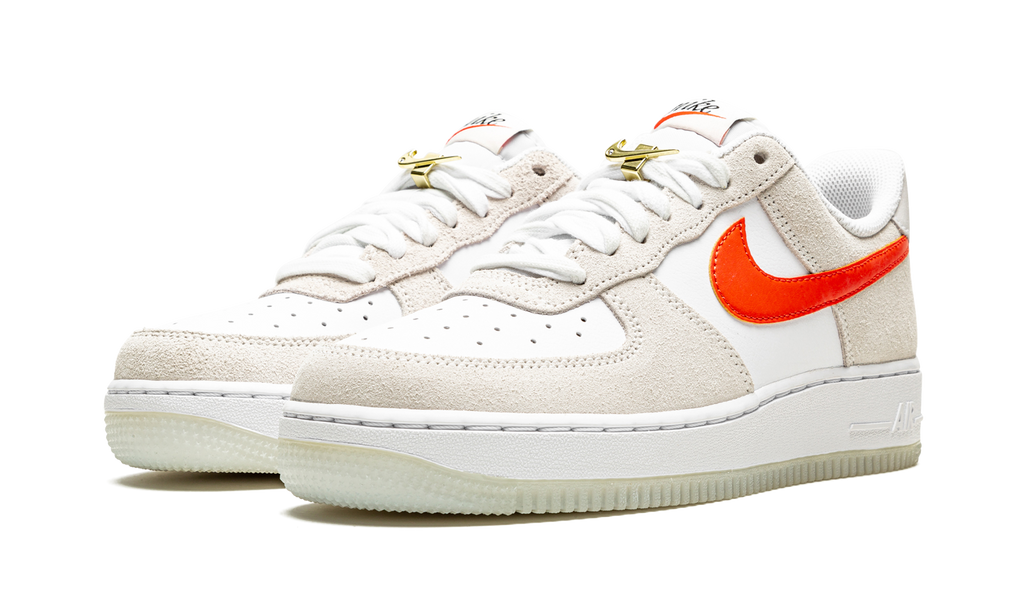 Nike AIR FORCE 1 '07 SE MNS WMNS First Use DA8302 101