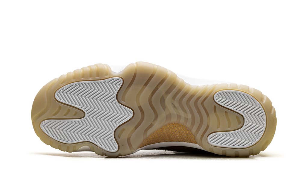 Air Jordan 11 Low WMNS Mother’s Day AH7860 102