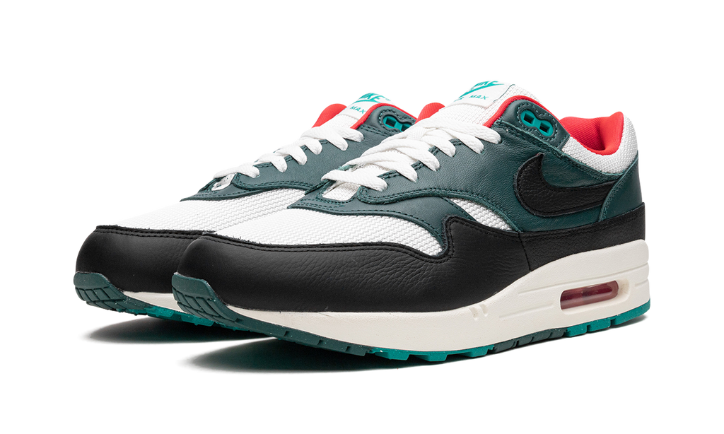 Nike Air Max 1 LeBron James x Liverpool FB8914 100