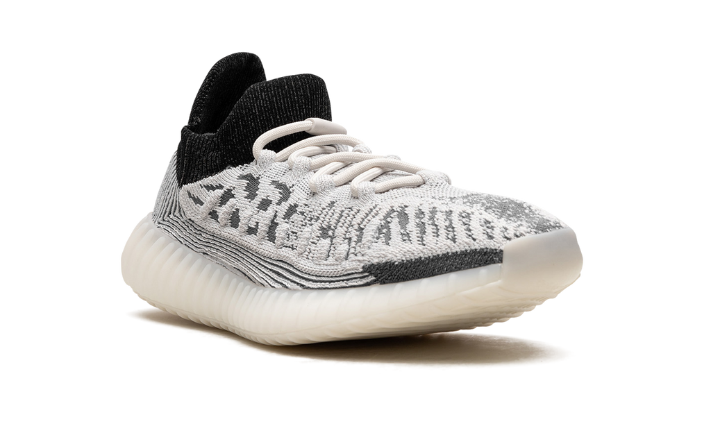 Yeezy Boost 350 V2 Panda IG9608