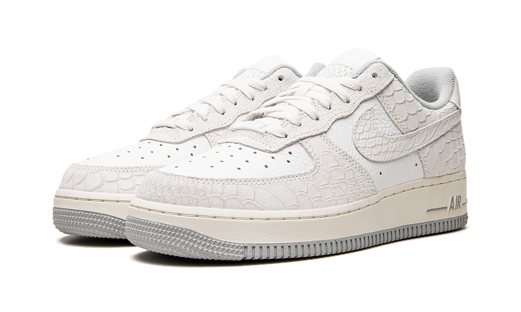 Nike AIR FORCE 1 WMNS White Python DX2678 100